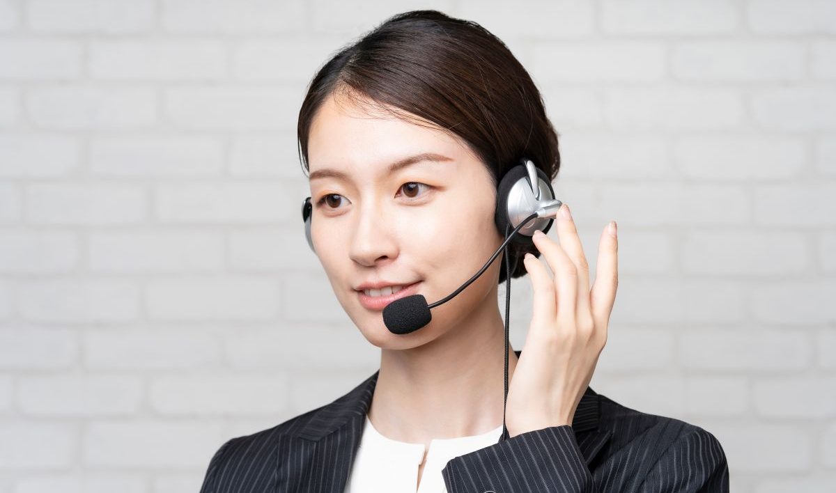 顧客と対話するテレフォンアポインター